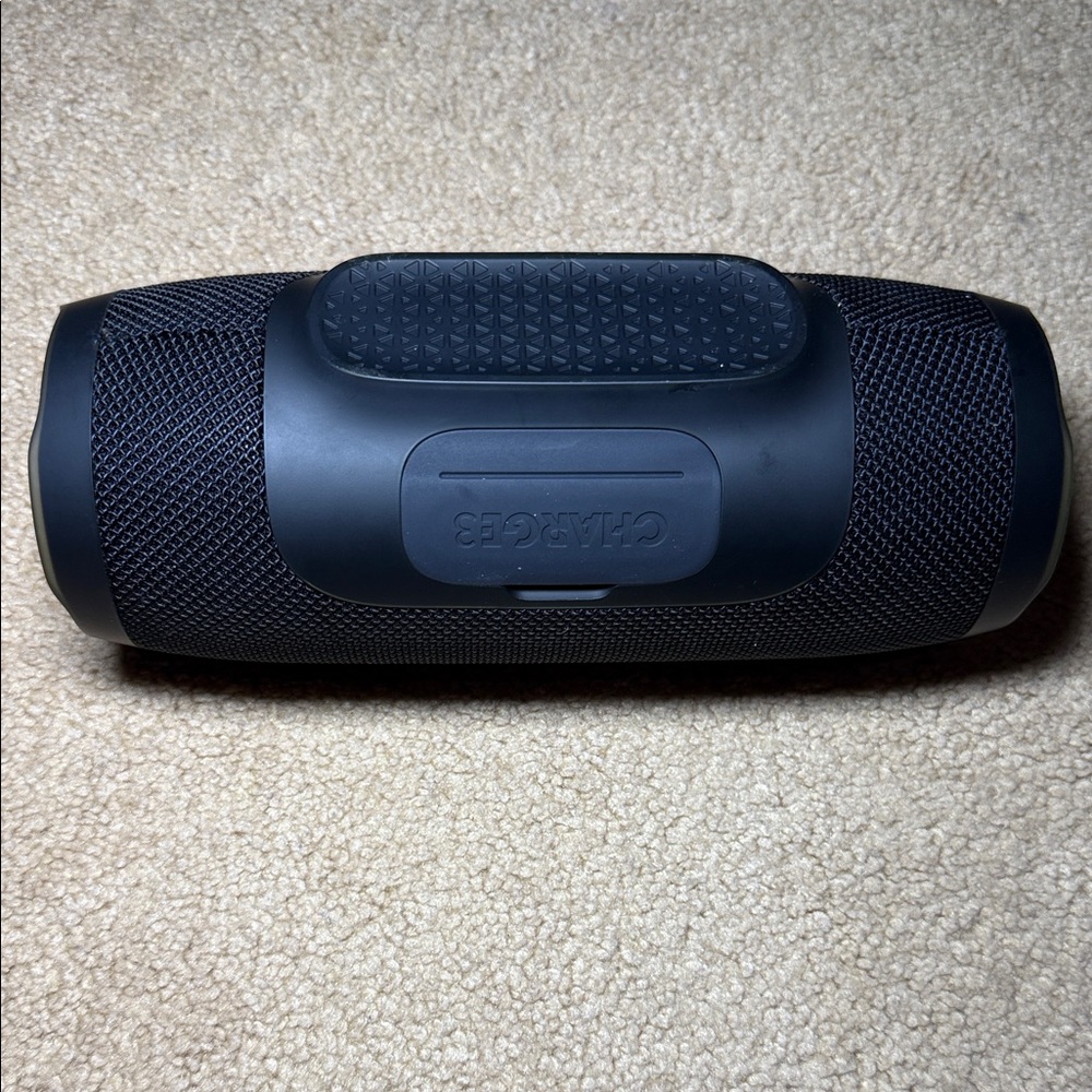 JBL Black Wireless Speaker Charge 3 - Picture 10 of 12